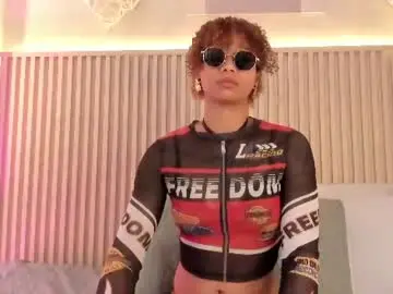 Chaturbate Sex Chat of daiana_curly