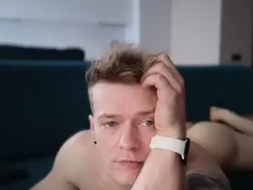 Chaturbate Live Sex Cam of pashka_x