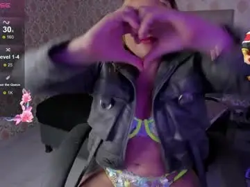 Chaturbate Live Porn of pervert_milf2023