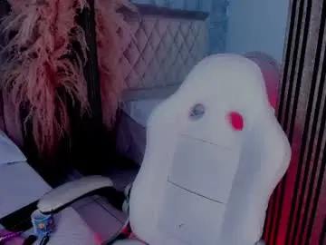 Chaturbate Live Sex Cam of kendallmeyers