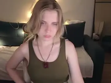 Chaturbate Nude Webcam of viki_charm