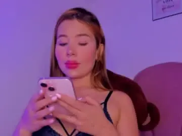 Chaturbate Live Sex Cam of nicol_gw2025