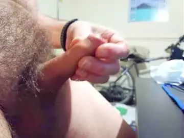 Chaturbate Free Porn Cam of smallhairyuncut