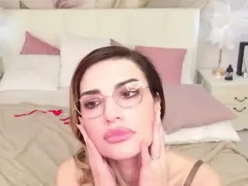 Chaturbate Live Porn of divine_mila
