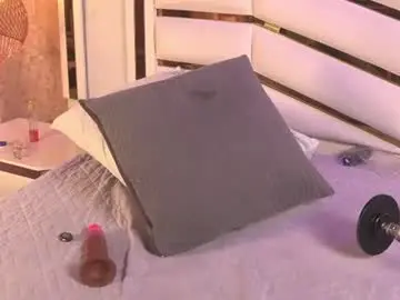 Chaturbate Live Sex Cam of emily_greco