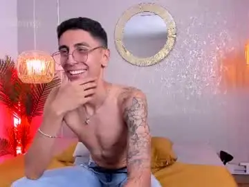 Chaturbate Live Sex Cam of gio_carangi