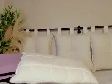 Chaturbate Watch Live Sex Cams of layra_rous