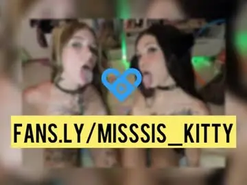 Chaturbate Free Live Porn of masterr_and_kittyy