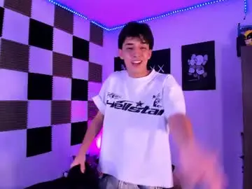 Chaturbate Adult Video Chat of alan_boy01
