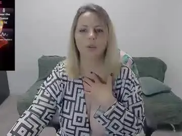 Chaturbate Live Porn of mojjo_erika