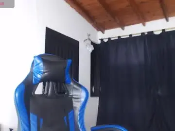 Chaturbate Live Sex Cam of drake_nassir4