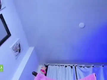 Chaturbate Live Sex Cam of pretty_valen