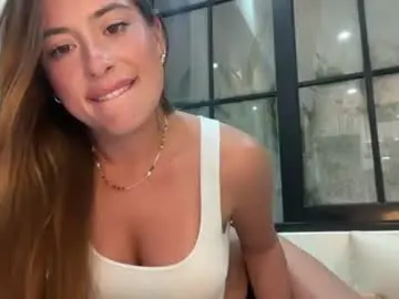 Chaturbate Live Porn of karinaaaxx