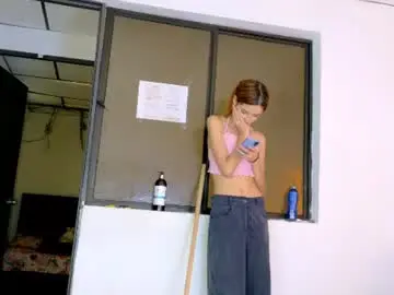 Chaturbate Best live sex cam show of lilith_skinny1