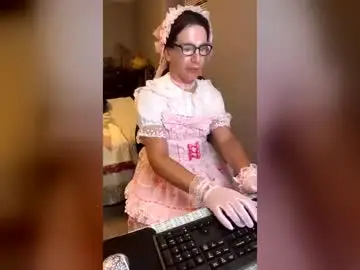 Chaturbate Adult Video Chat of missnicolenicolenicole