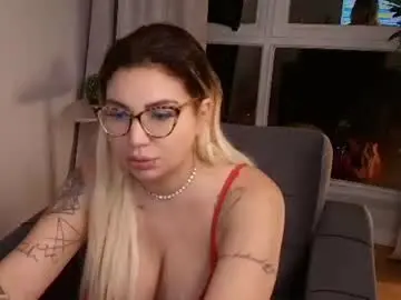 Chaturbate Live Porn of ellie_myrtes