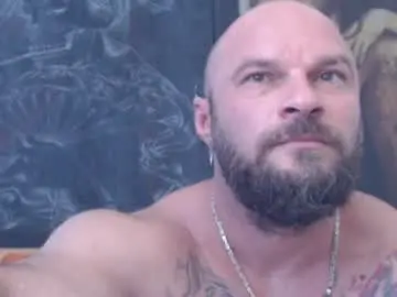 Chaturbate Live Sex Cam of viking_me