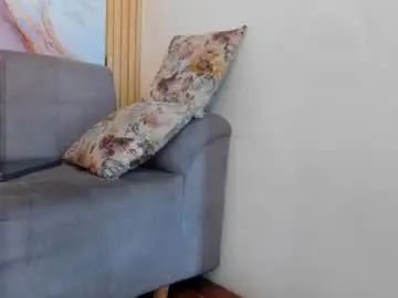 Chaturbate Live Sex Cam of sweet_troubles23_pm