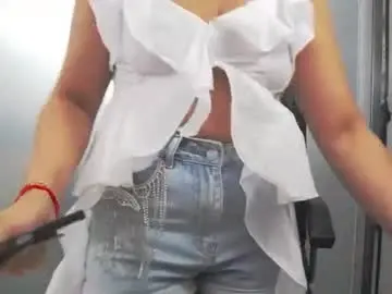 Chaturbate Sex Cam of yaraxcox