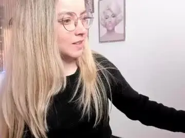 Chaturbate Live Sex Cam of ana_ev