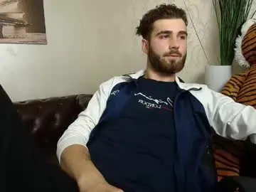 Chaturbate Watch Live Sex Cams of kyloeast