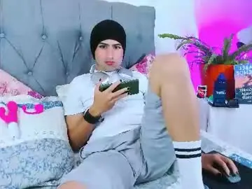 Chaturbate Best live sex cam show of aleme_00