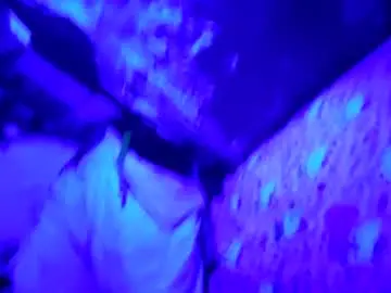 Chaturbate Live Sex Cam of bigdickguy69690