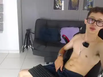 Chaturbate Nude Webcam of skinny_bigcock20