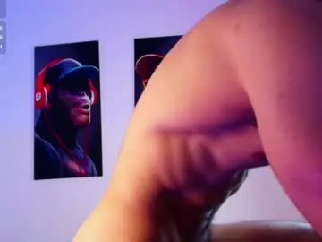 Chaturbate Live Sex Cam of axel_stein03