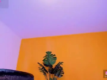 Chaturbate Best live sex cam show of saracorraless