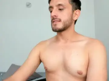 Chaturbate Sex Cam of halle_1