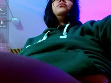 Chaturbate Live Sex Cam of martina_tay