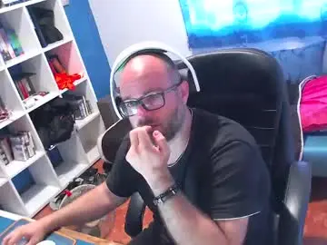 Chaturbate Live Porn of ravingr3d3