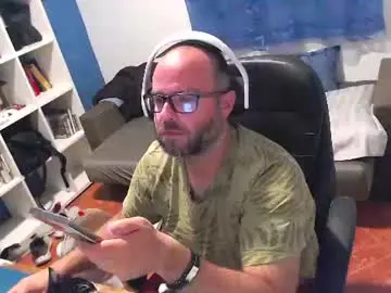 Chaturbate Watch Live Sex Cams of ravingr3d3