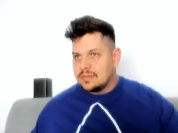 Chaturbate Live Sex of famousboy1