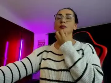 Chaturbate Best live sex cam show of camila_bj