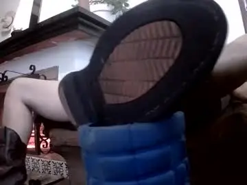 Chaturbate Live Sex Cam of badhombremx