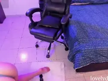 Chaturbate Live Sex of lovelydollyxx_
