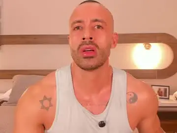Chaturbate Best live sex cam show of mateo_ospinaa
