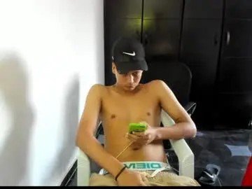 Chaturbate Live Sex Cam of white_master444