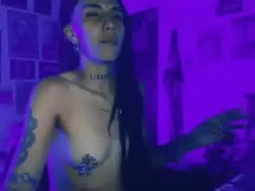 Chaturbate Best live sex cam show of niahhierodula