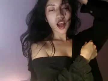 Chaturbate Live Sex Cam of oliviaaa__