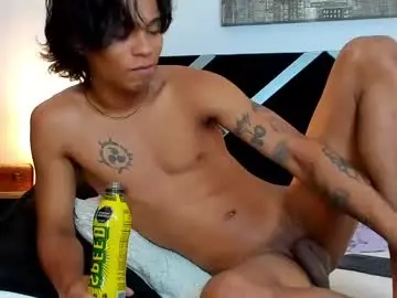 Chaturbate Free Porn Cam of andykings_1