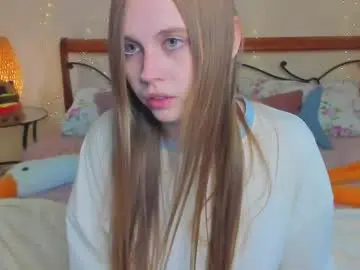 Chaturbate Live Sex Cam of miya_soft