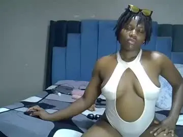 Chaturbate Live Sex Cam of melanin_moon