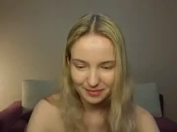Chaturbate Live Sex Cam of tashinapetitto