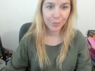 Chaturbate Live Porn of artsyandcraftsy_