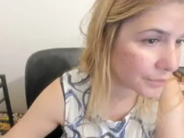 Chaturbate Private Sex Chat of artsyandcraftsy_