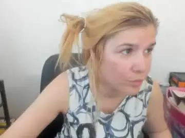Chaturbate Best live sex cam show of artsyandcraftsy_