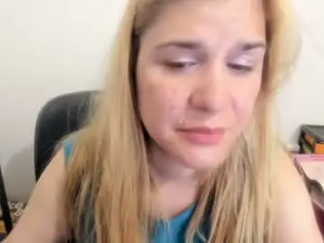 Chaturbate Private Sex Chat of artsyandcraftsy_